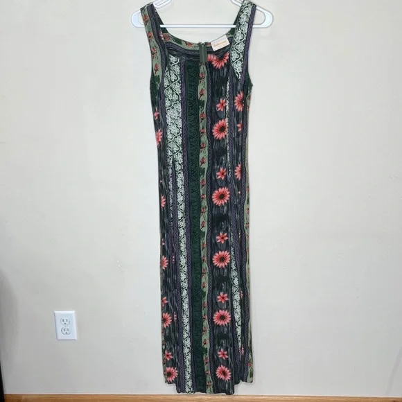 black maxi dress sweetheart neckline Sweetheart Cut Out Maxi Dress